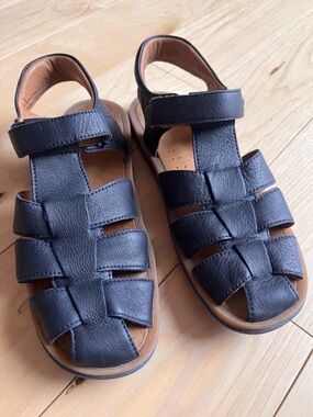 Camper fisherman sandal for narrow feet size 8 navy blue
